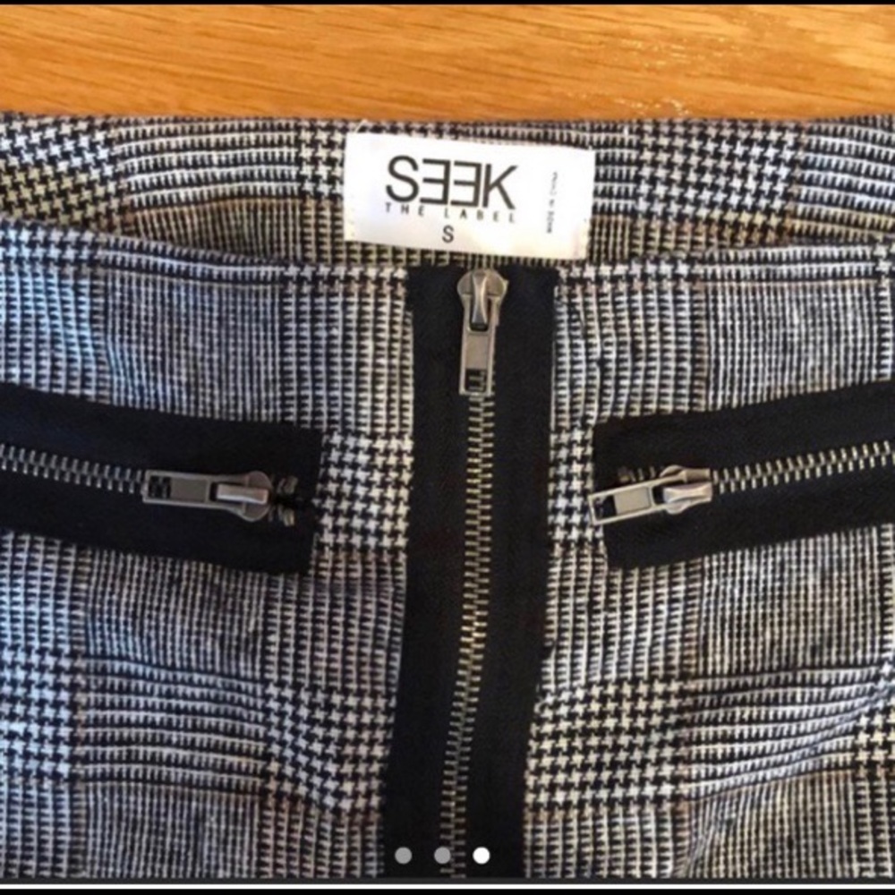 LF Seek the Label Plaid Mini Skirt - Picture 2 of 3